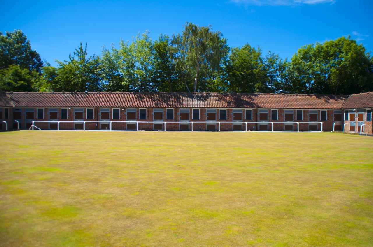 The Stable Suite At York Racecourse Exteriér fotografie